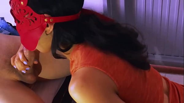 La hijastrastra ten&iacute_a unas curvas incre&iacute_bles que lo volv&iacute_an loco, y no pod&iacute_a dejar de pensar en ella.