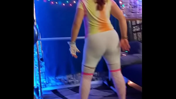 Hotwife Steffi pink pussy dance