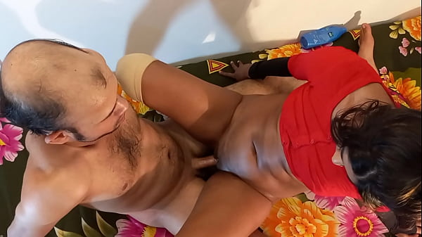 Erstaunlich leidenschaftliche Teenie-Strips