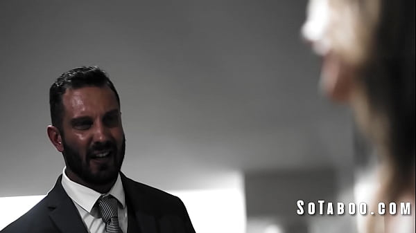 Wife Fucks Tax Officer To Shut His Mouth And Husband Walks In