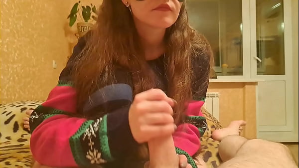 ivypoisonsex does handjob on a Christmas (Christmas pleasure)