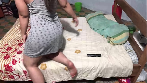 Sesso con la mia vicina a casa dei suoi genitori