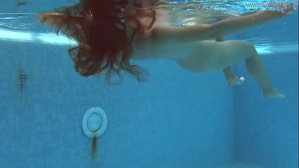 Diễn viên khiêu dâm hoang dã Teen Girl