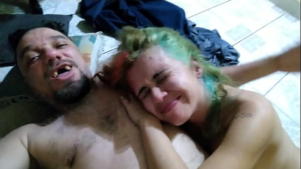 TOMANDO LA LECHE DE BLUEZAO EN MI BOCA SOY UNA NUEVA E-GIRL TRAVIESA NINFETINY