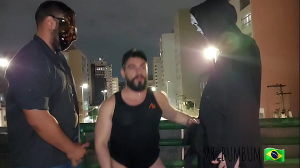 PANIC ON THE STREETS OF S&Atilde_O PAULO (COMPLETE ON RED)