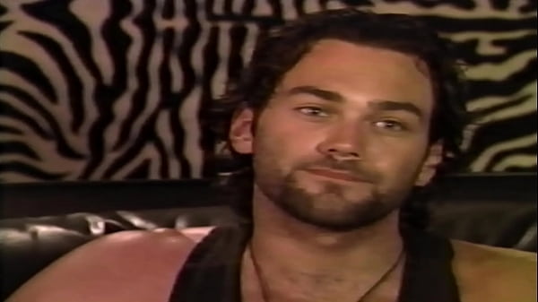 Bellissima teenager stuzzica un dilettante