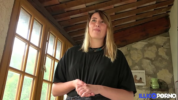 Davina, beautiful naughty girl, loves anal sex in the rain