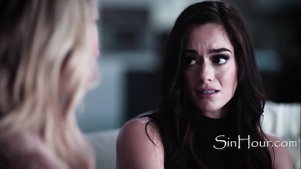 Erstaunlich süßer Teenie hat Spaß