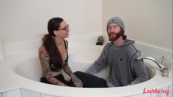 ROCKY und TYLER nehmen ein Bad