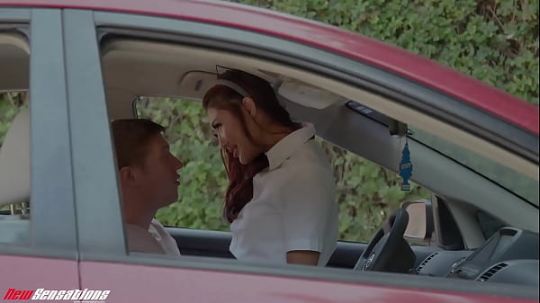 New Sensations - Una troia asiatica festeggia un grosso cazzo (Mina Luxx)