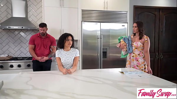 "Tus bragas están en el suelo. ¿Qué estaban haciendo ustedes? ", pregunta Mandy Waters a Dani Díaz - T6: E9