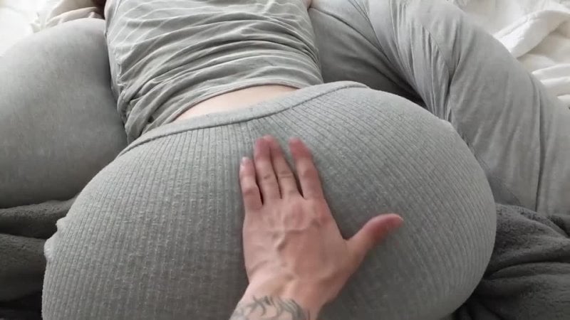 Egg2025, POV-Sexvideo zu Hause, privater Porno, Pawg, Doggy-Fick, MILF, Mädchen, Kuh, dicker Blasenarsch, BIF, fetter Hintern, Titten, Brüste, Muschi, geil (nicht mehr)