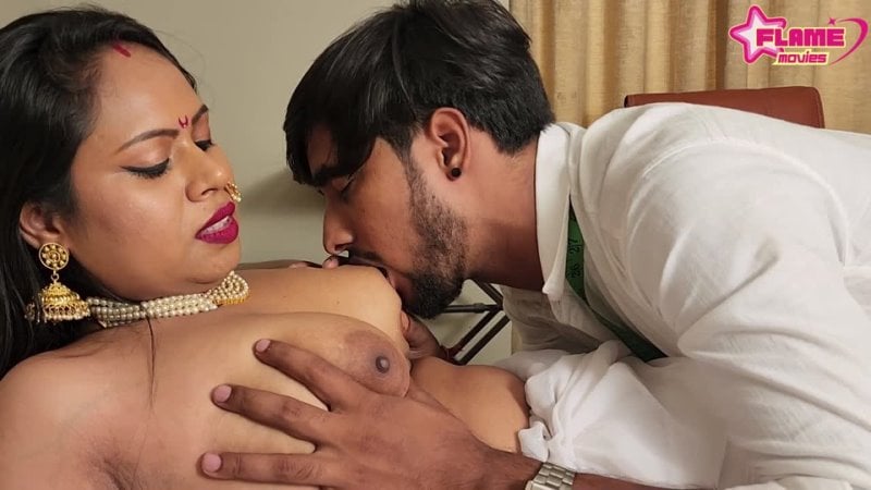 Indischer Desi-Bhabhi-Hardcore-Sex mit Schneidermeister