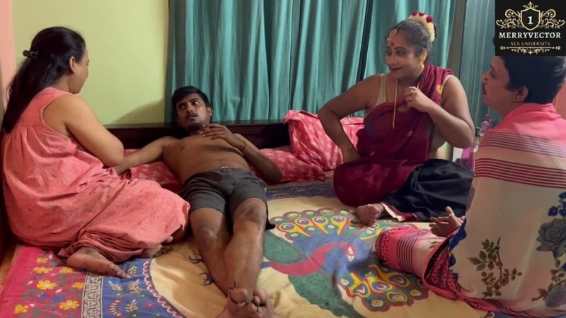 Desi Bhabhi fa una cosa a quattro scopando un cazzo nero selvaggio con la zia sesso indiano🤤🍆💦