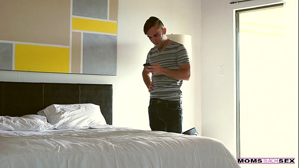 Sehen Sie sich das atemberaubende Cumshot-Teen-Video an