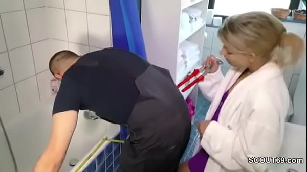 Teeny wants her first fuck and here comes the plumber