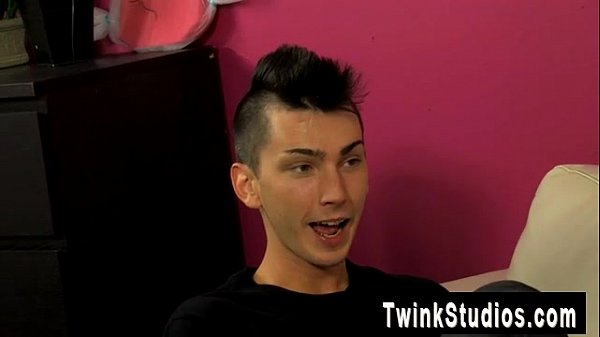 O vídeo gay Colby London tem um fetiche por carne humana e ele não tem medo de