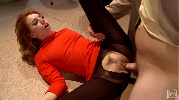 Lexis Arsch sieht in Leggings so gut aus